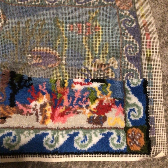 Bernat Latch Hook Coral Reef Rug Wall Hanging 30” x 40”.  READ DESCRIPTION - Picture 7 of 7
